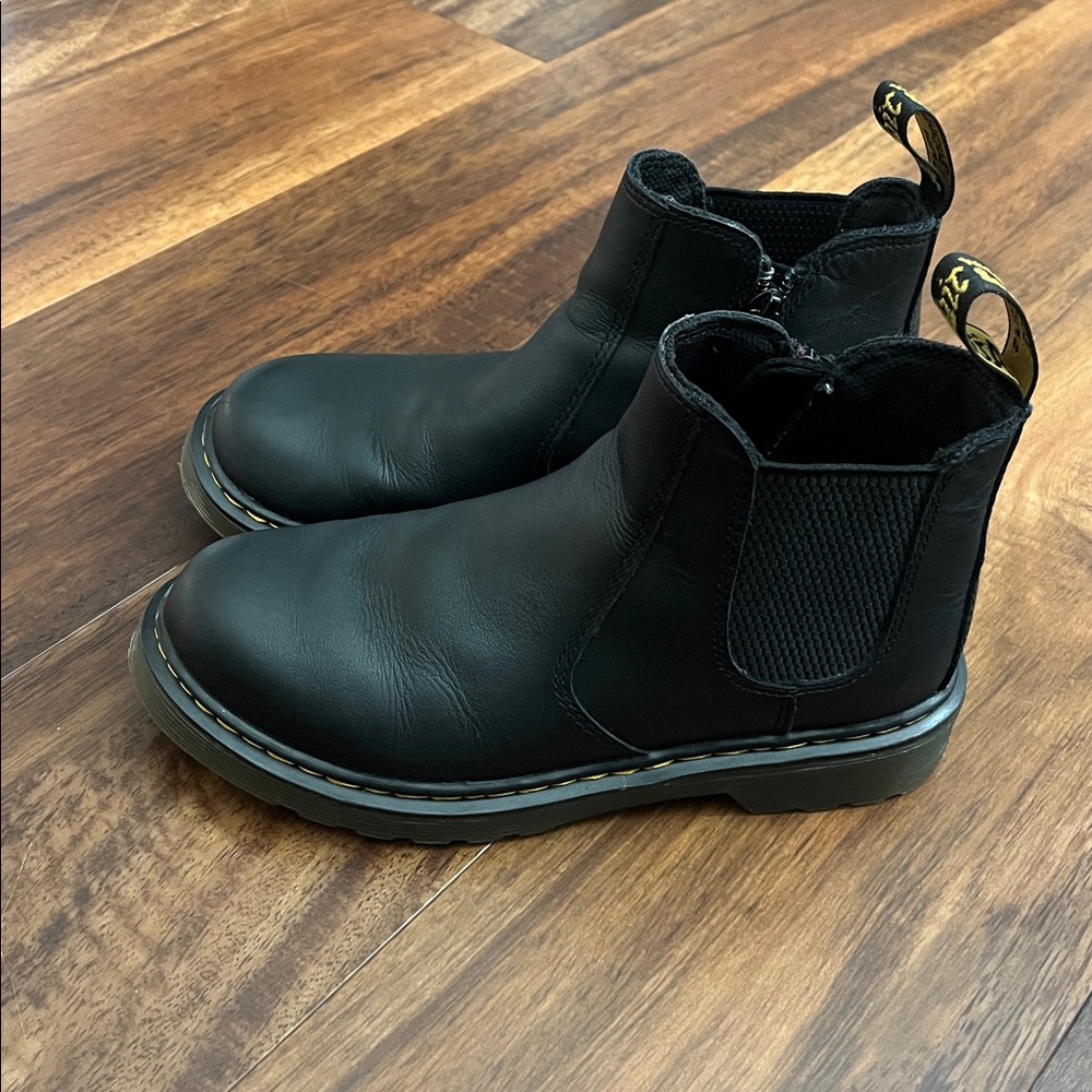 GIRLS' DR. MARTENS BIG KID 2976 CHELSEA YOUTH BOOTS size 3